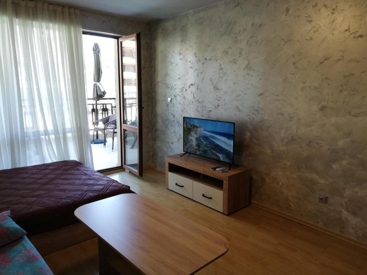 Lovely Studio In A Complex With A Pool By Flat Mаnаger سفيتي فلاس المظهر الخارجي الصورة
