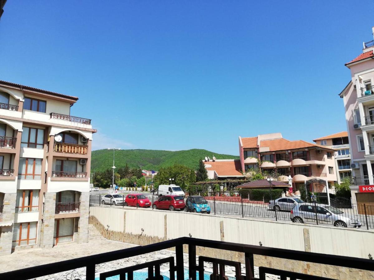 Lovely Studio In A Complex With A Pool By Flat Mаnаger سفيتي فلاس المظهر الخارجي الصورة
